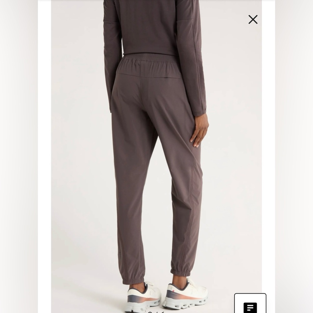 On Cloud Focus Stretch Jogger Pants Women's XS Pebble Running Outdoor - Picture 2 of 16